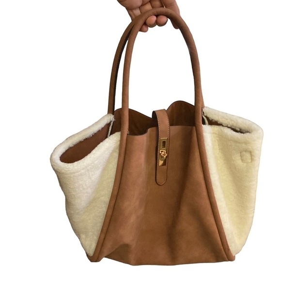 FFC New York Lacy Brown Tan Sheep Fur Sherpa Tote Bag Pre-Loved Gently Used - Picture 3 of 12